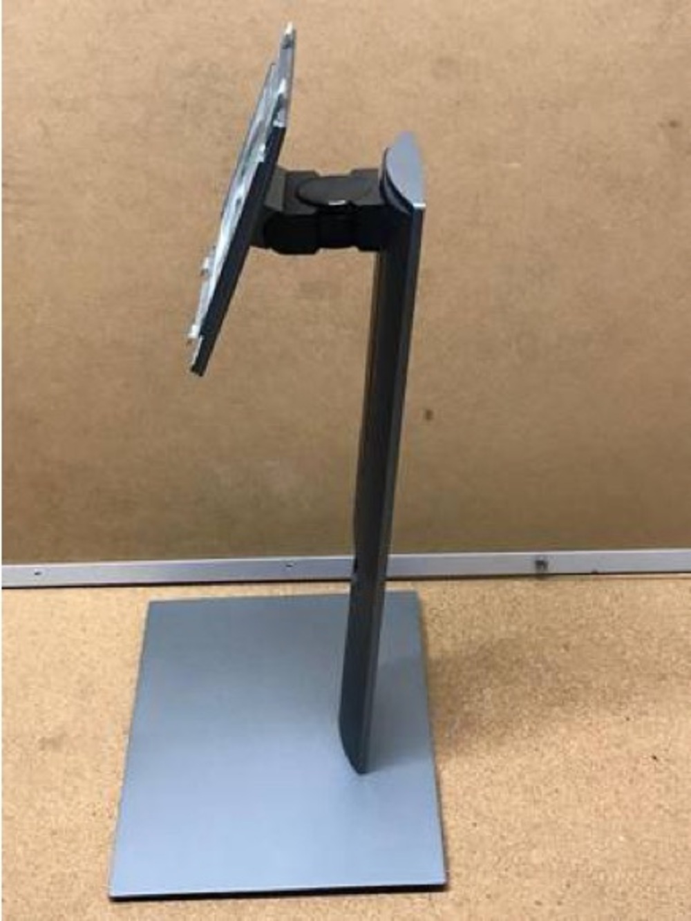 Dell Monitor Stand (23-27”) - Picture 2 of 4